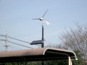 風力・太陽光ハイブリッド街路灯